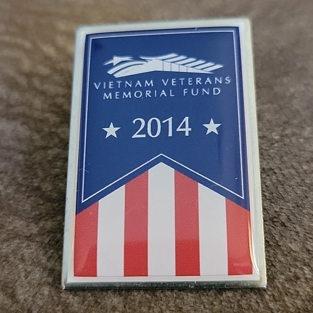 5/$25 VIETNAM Veterans Memorial Fund Lapel Pin